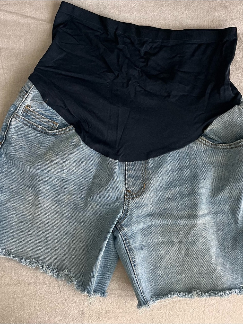 Time and Tru Maternity denim shorts Size M